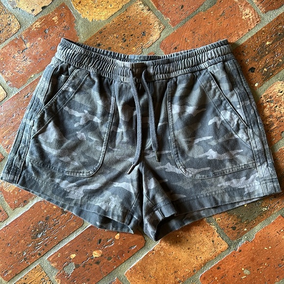 Athleta Farallon Short sz6 - Picture 5 of 16